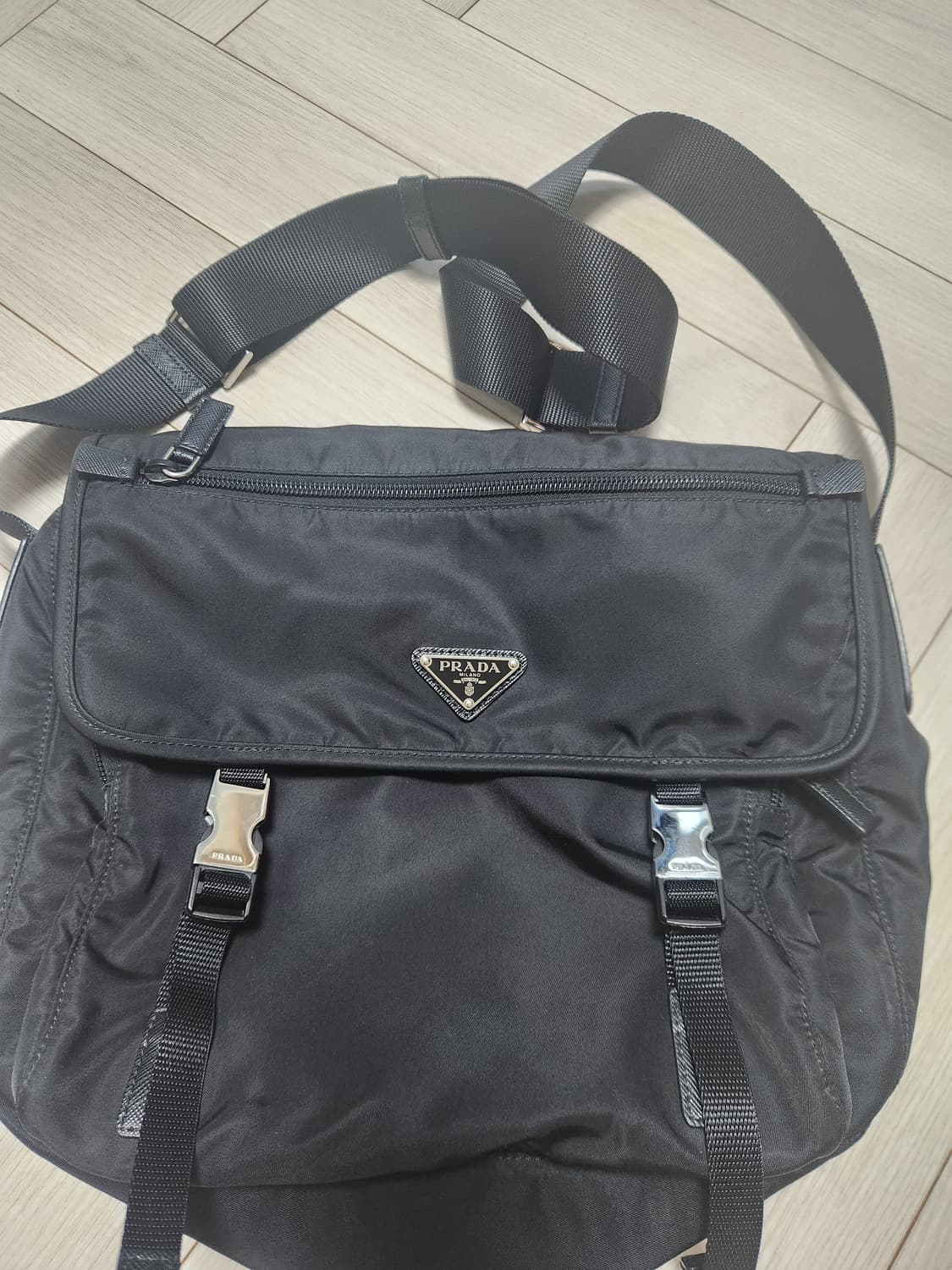 프라다 크로스백 상품이미지3