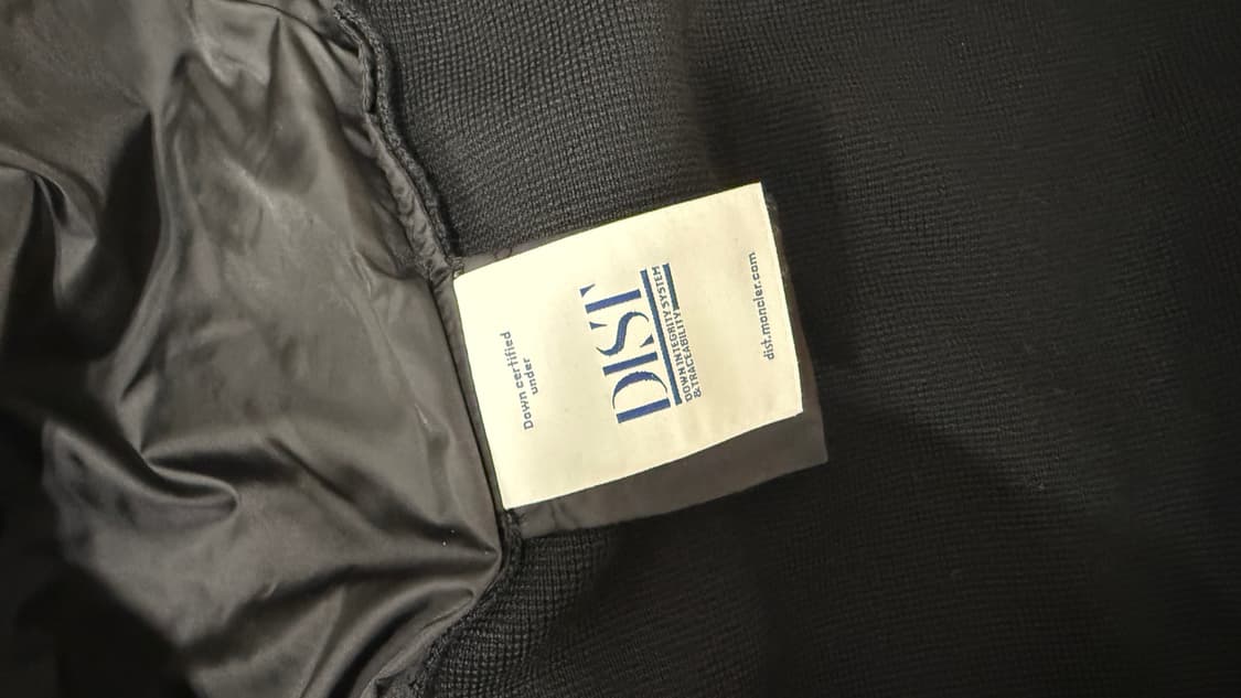 25fw 몽클레어 니트패딩 xl 팝니다 상품이미지3