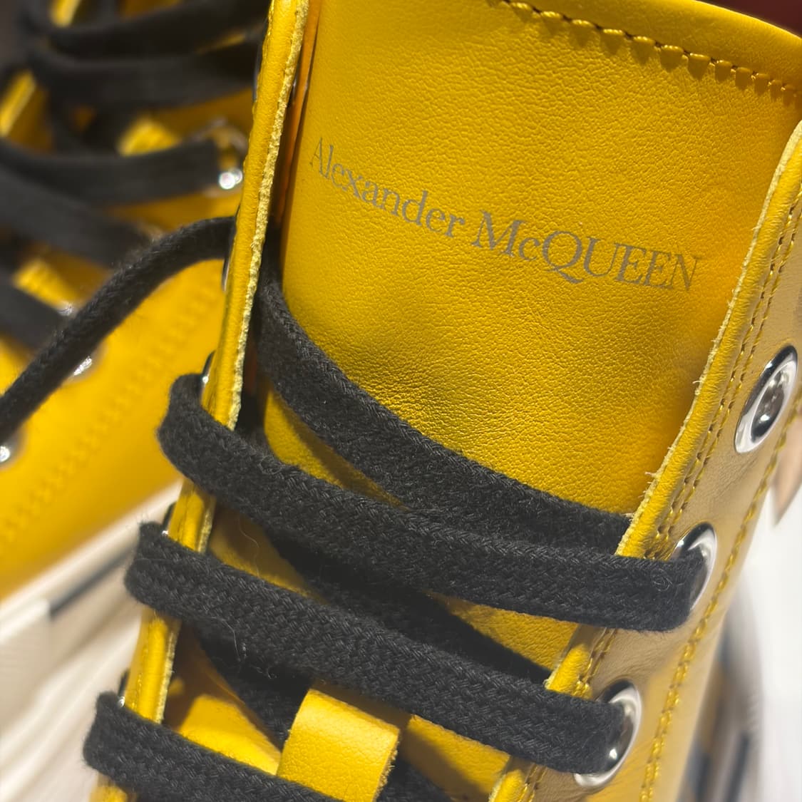 22fw mcqueen 옐로우 하이탑 상품이미지4