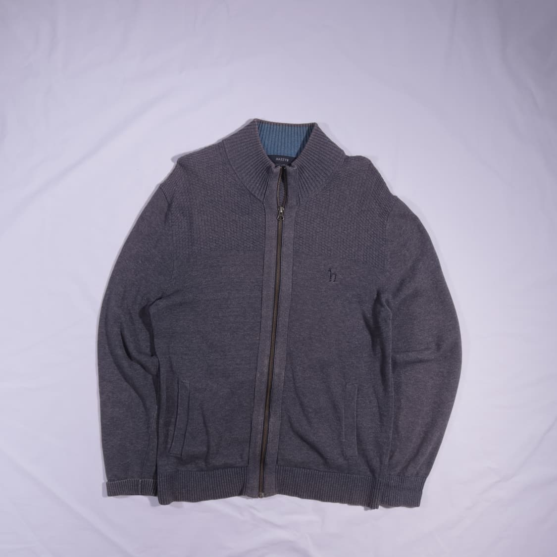 헤지스 니트집업 B111 상품이미지1