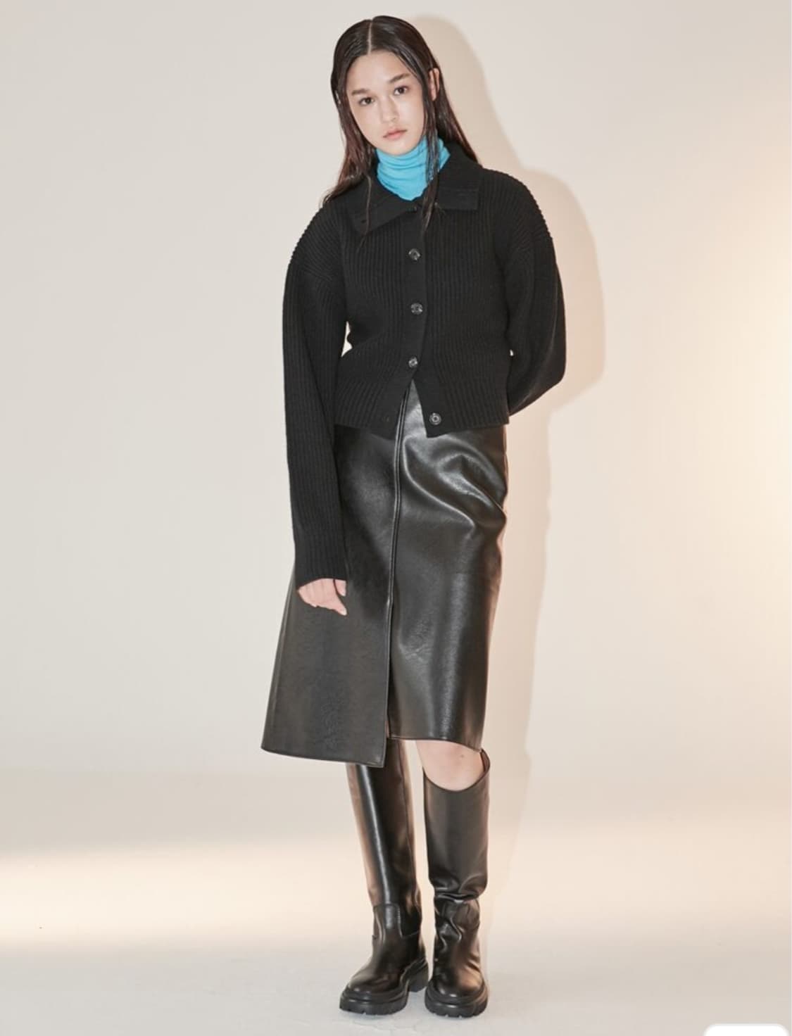 구호플러스 페이크레더 언발란스 스커트 1사이즈 상품이미지4