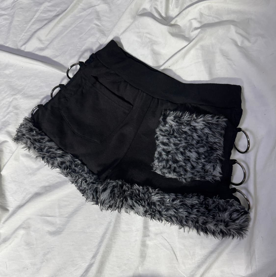 Dig deep 퍼 트리밍 레터링 쇼츠 y2k 갸루 펑크 상품이미지3