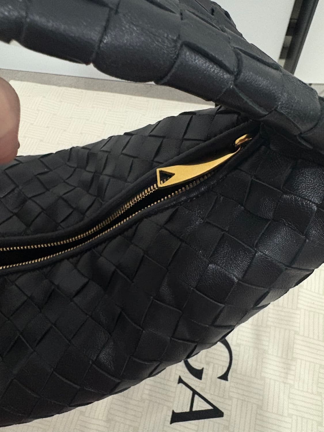 보테가 베네타 틴 조디백 블랙 상품이미지6