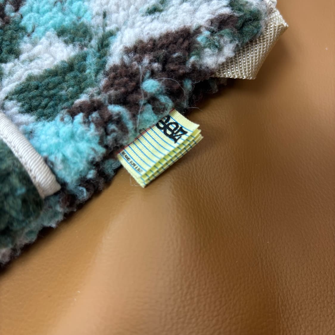 Beams SSZ 빔즈 빔스 플리스 샤코슈 크로스백 가방 상품이미지3