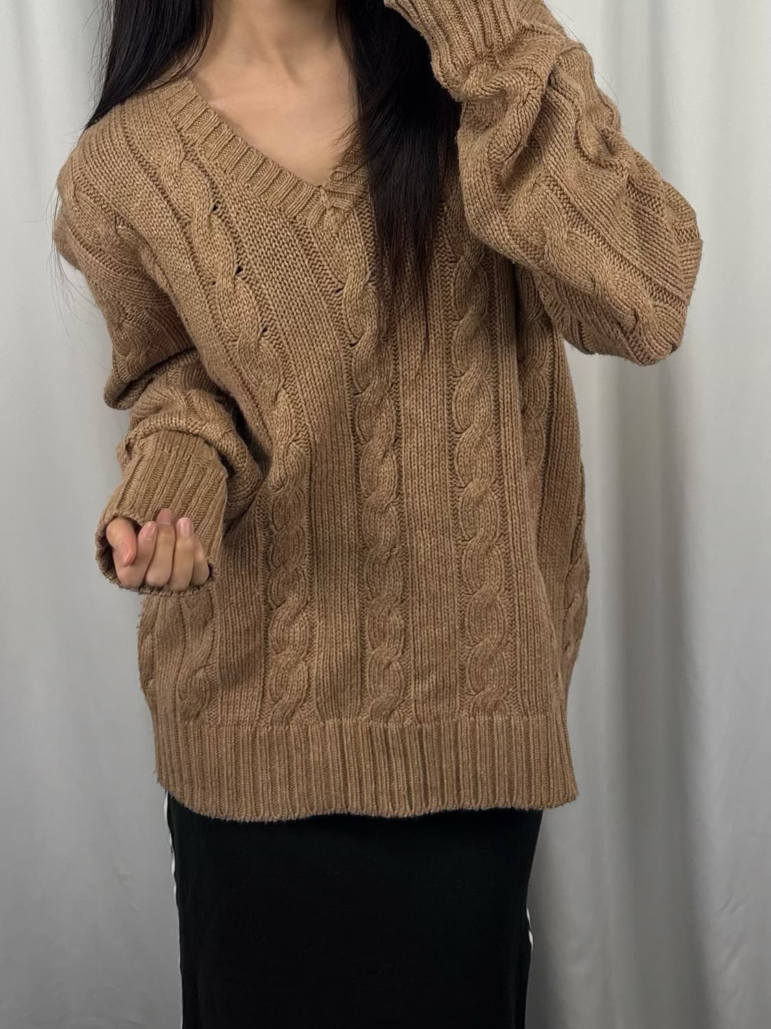 폴로 실크 꽈배기 브이넥 니트 상품이미지2