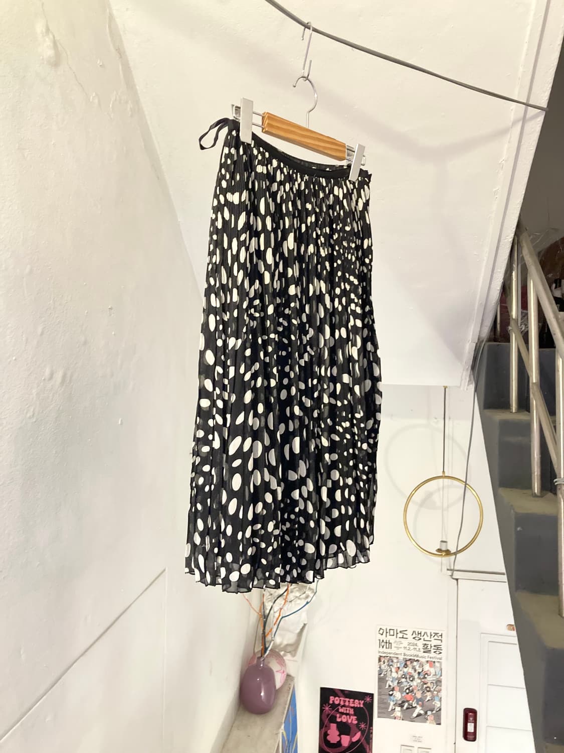 y2k 도트 프릴 플레어 미디 스커트 상품이미지4