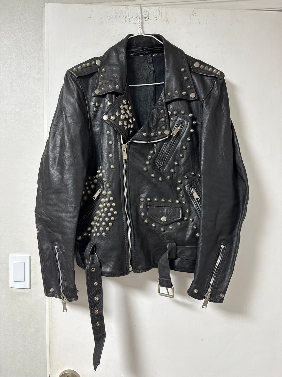 빈티지 스터드 장식 카우레더자켓 상품이미지3