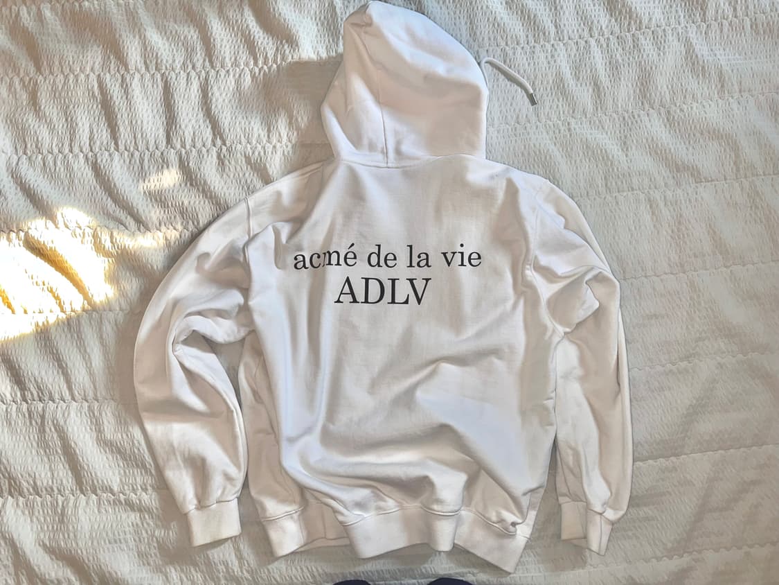 아크메드라비 화이트 후드 상품이미지2