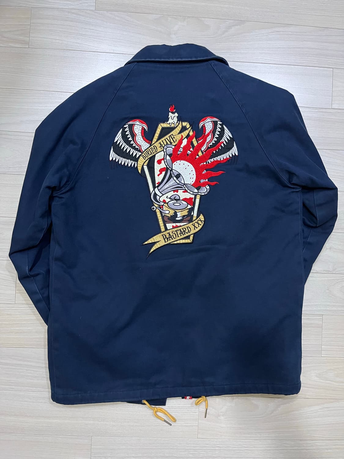 베리드얼라이브 x BASTARD-XXX 코치자켓(Large) 상품이미지4