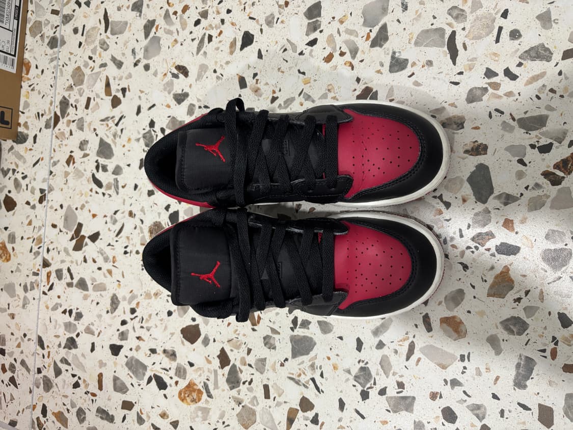 나이키 에어 조던 1로우 블랙/레드 225cm 상품이미지1