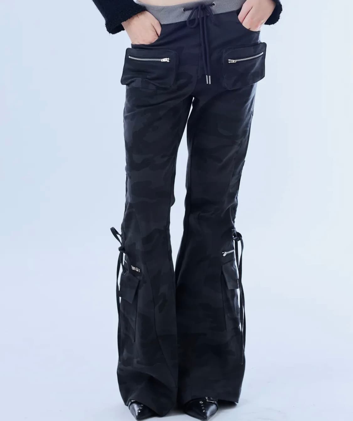 러브이즈트루 BOOTSCUT POCKET CARGO PANTS 카모 바지 상품이미지1