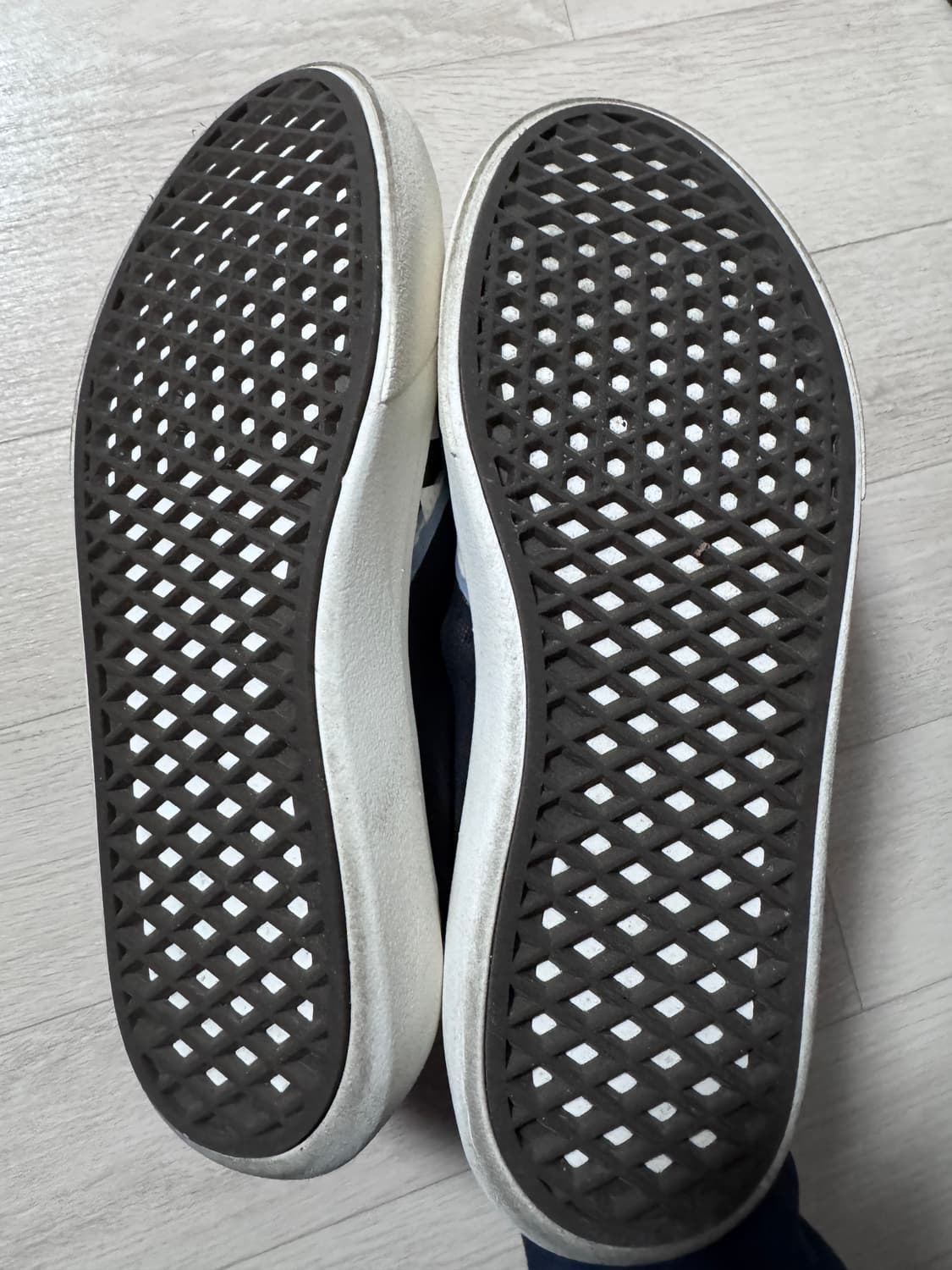 반스 컴피쿠시원 블랙 체커보드 275  상품이미지3