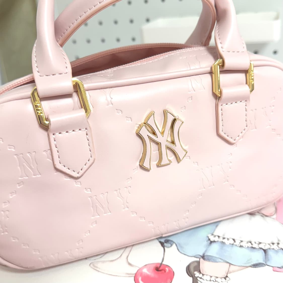 mlb 엠엘비 희귀 딸기우유백 상품이미지2