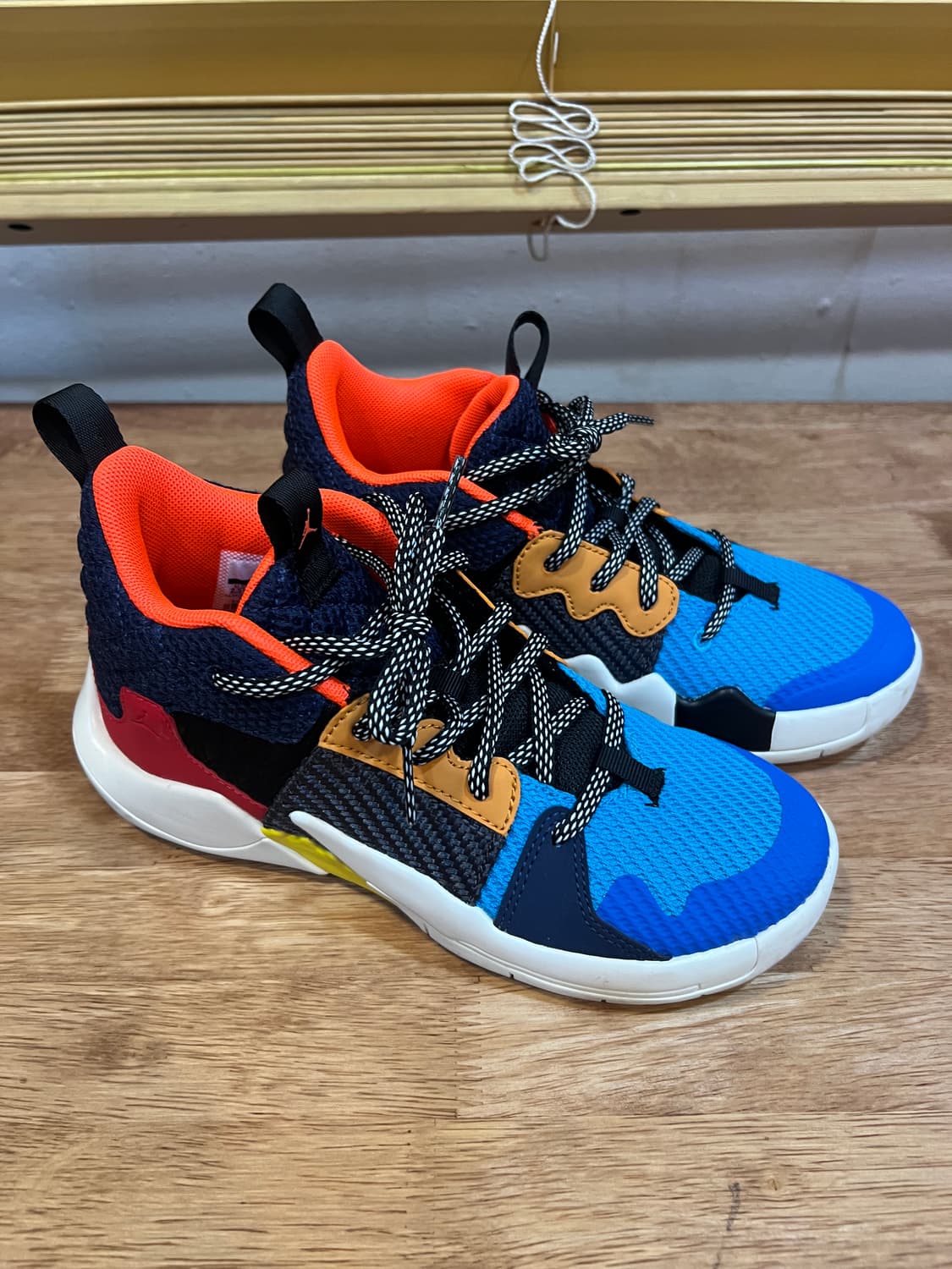 나이키조던 키즈 멀티컬러 농구화 스니커즈 상품이미지1