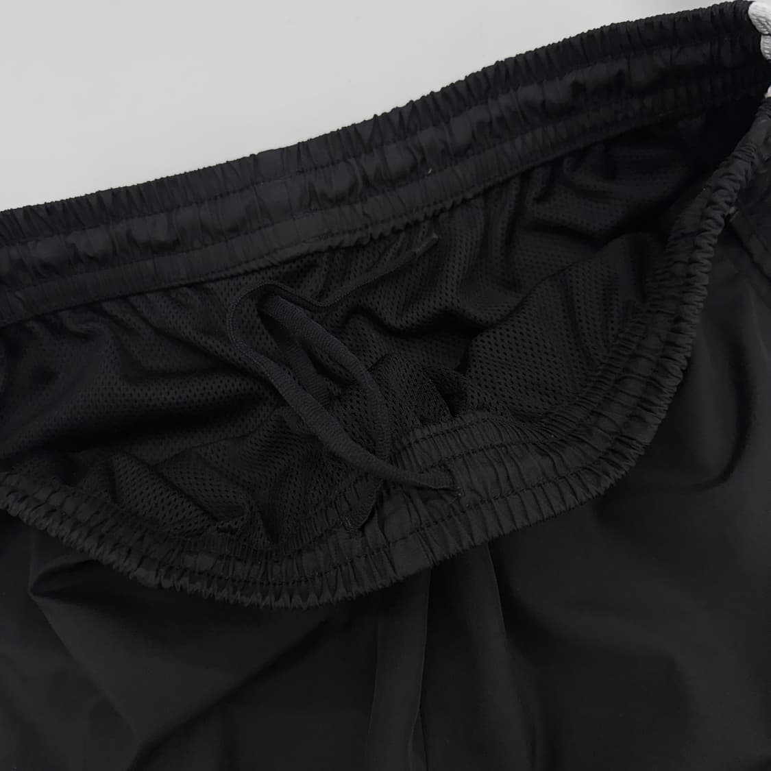 아디다스 00s 삼선 올드스쿨 바람막이 트랙팬츠 상품이미지4