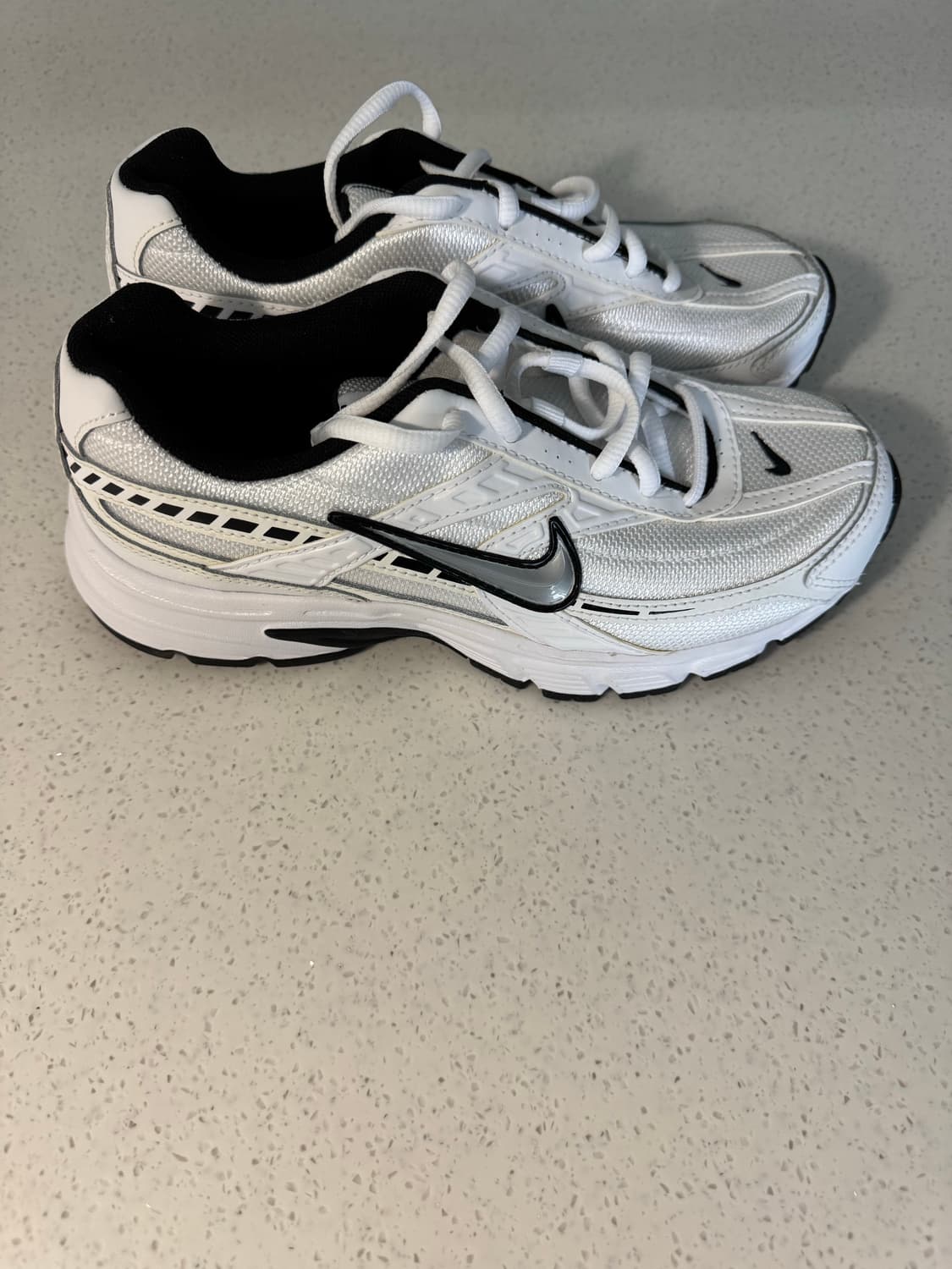 (W245) (새 상품) 나이키 이니시에이터 화이트 블랙 상품이미지4