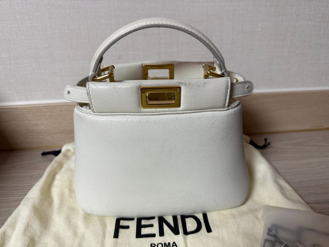 펜디 피카부 xs 램스킨 화이트 상품이미지3