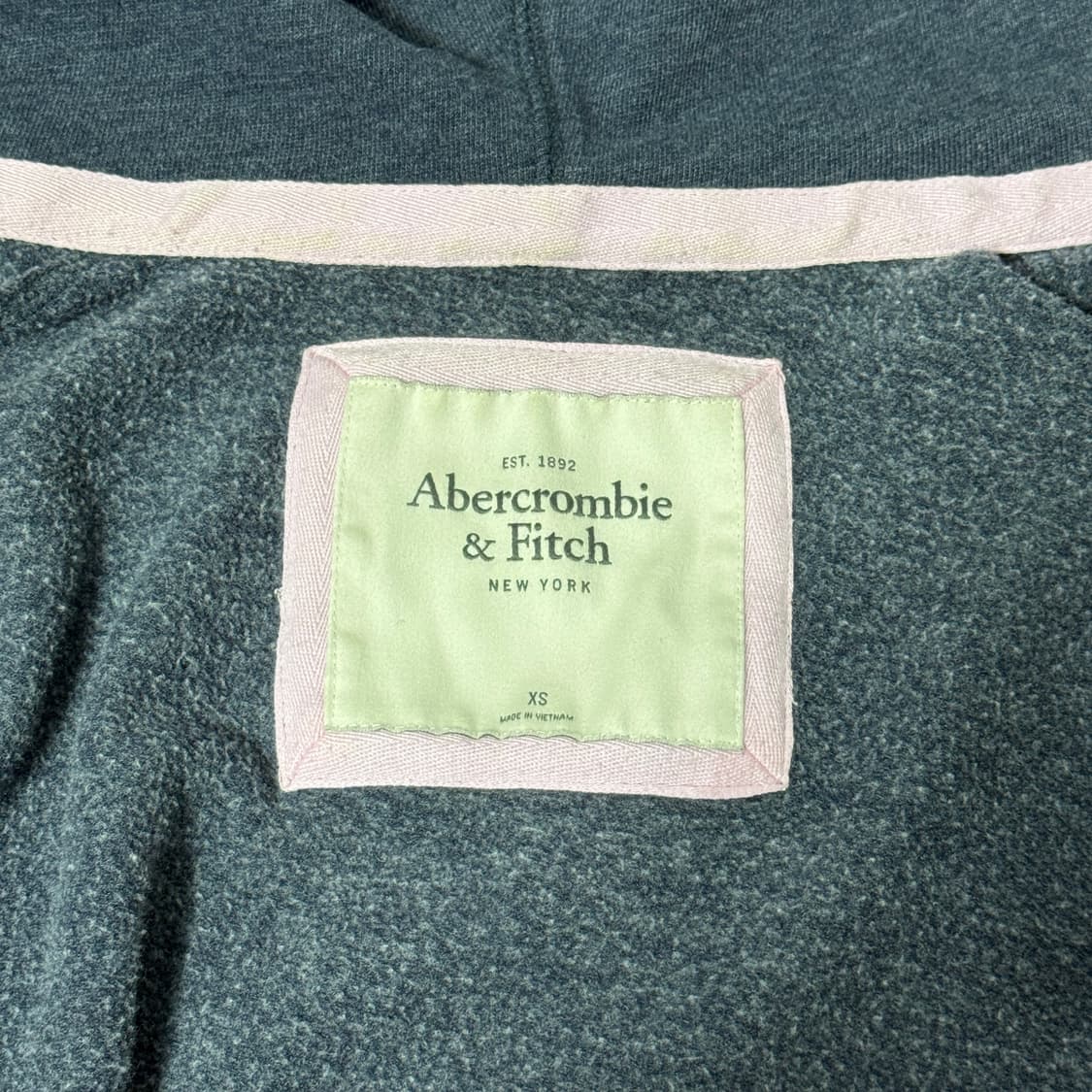 아베크롬비 핑크 스펠아웃로고 네이비 후드집업 상품이미지5