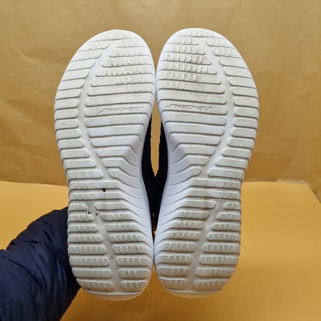 스케쳐스 울트라 플렉스 블랙 슬립온245  상품이미지3