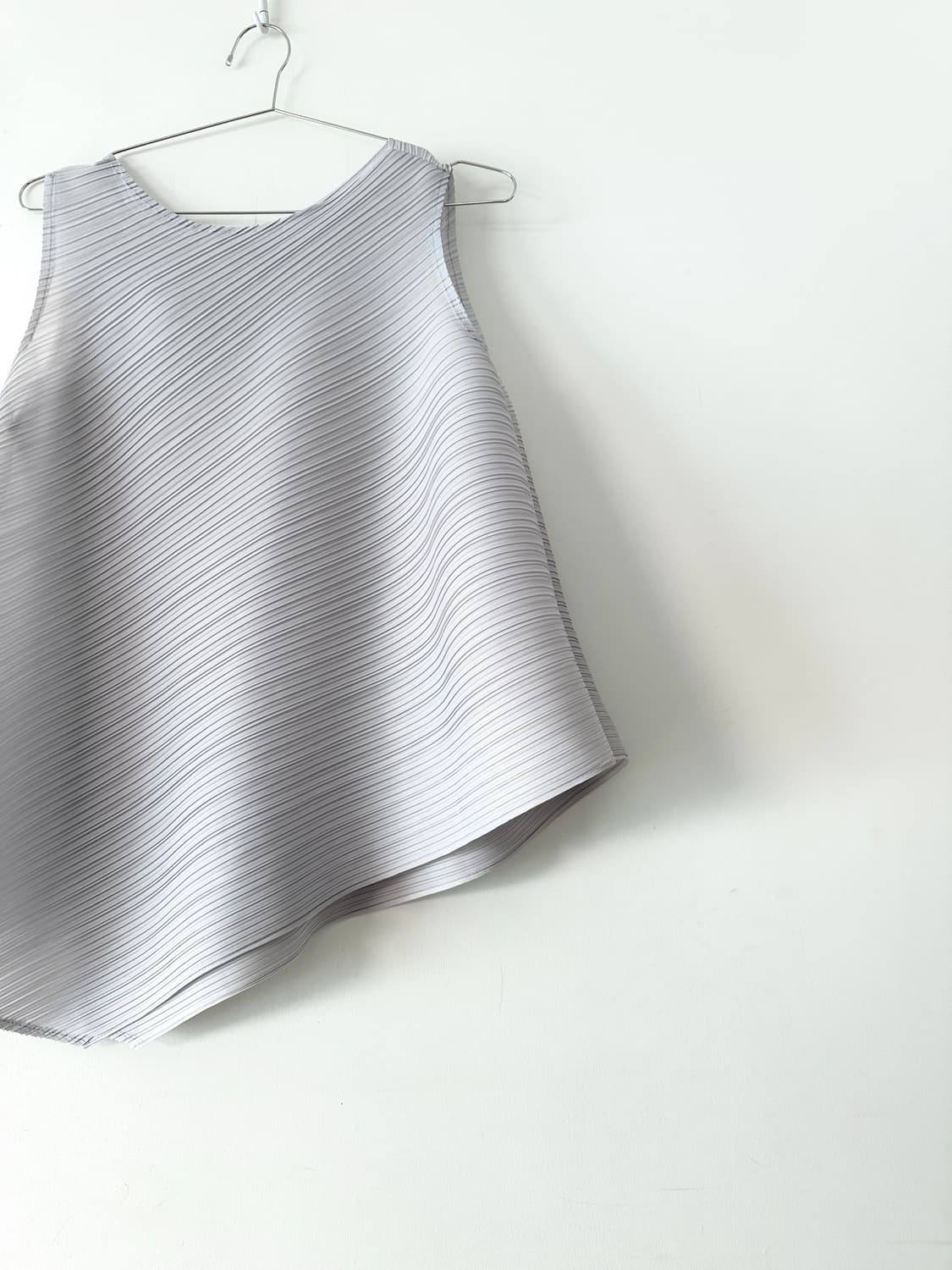Swirl pleats top / light gray 상품이미지2