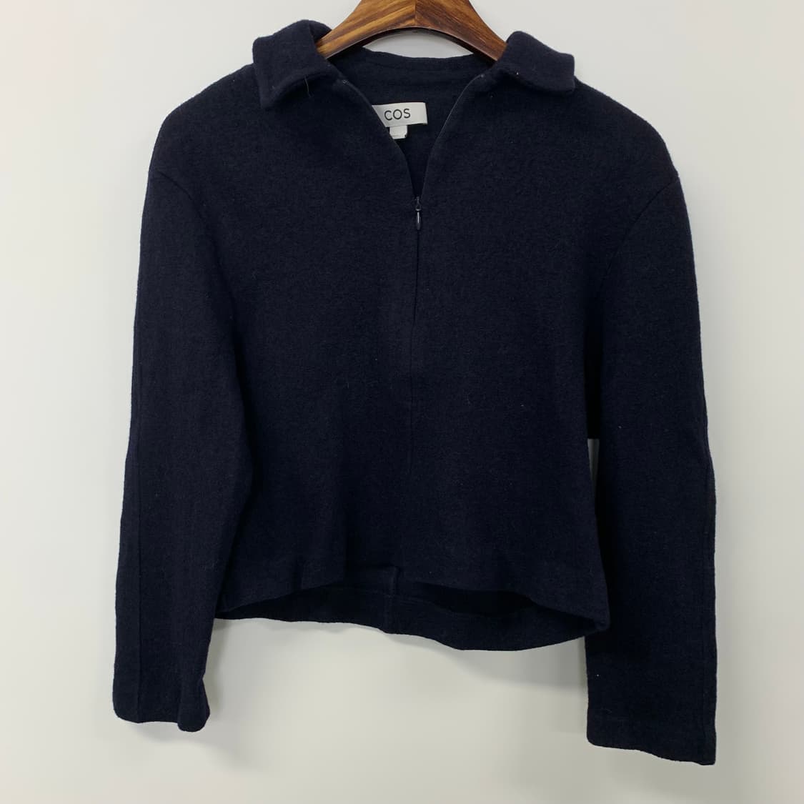 Cos 코스 네이비 니트 집업 상품이미지2