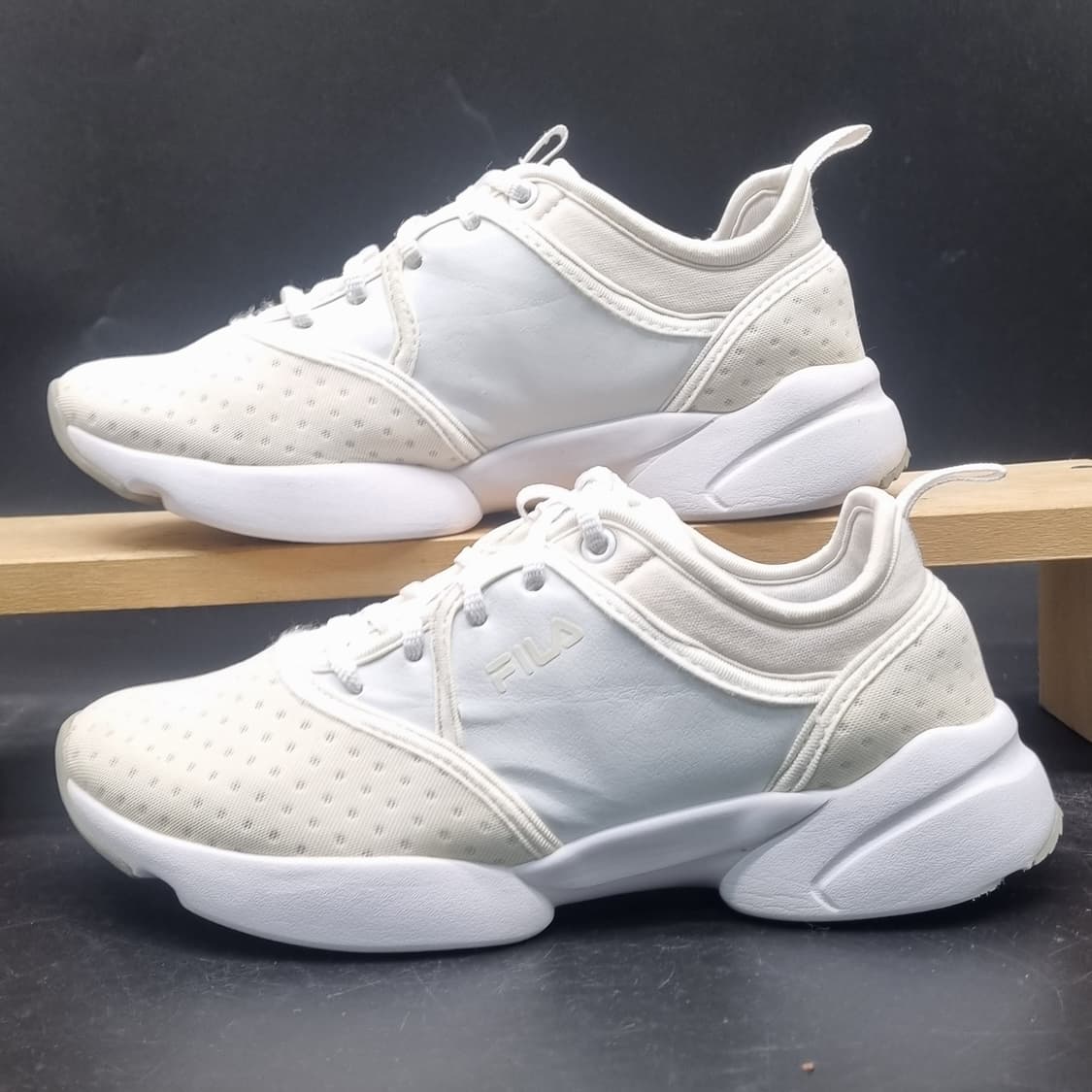 휠라 화이트여성 운동화235 상품이미지1