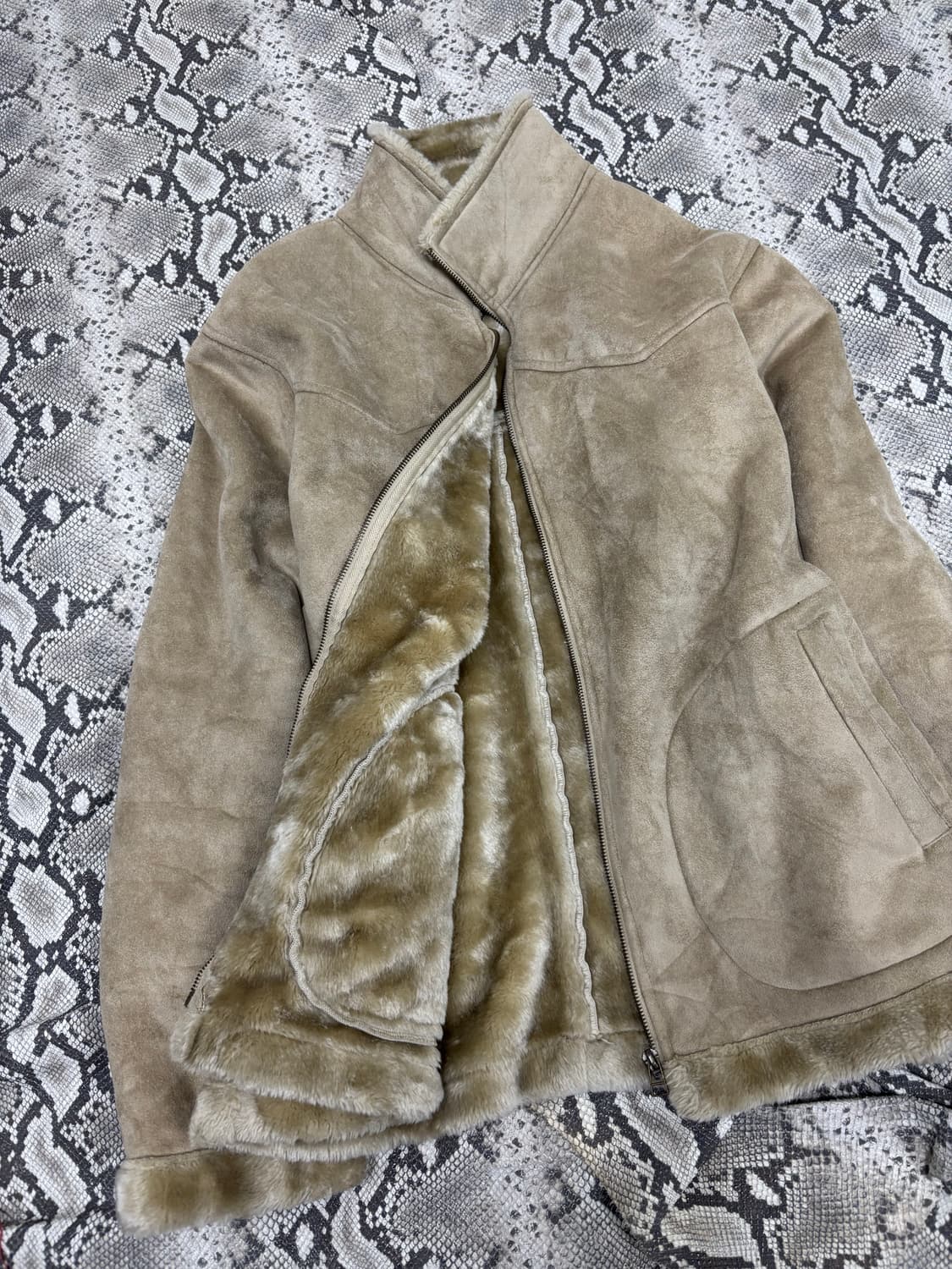 Minimal Ivory Fur Mustang 상품이미지4