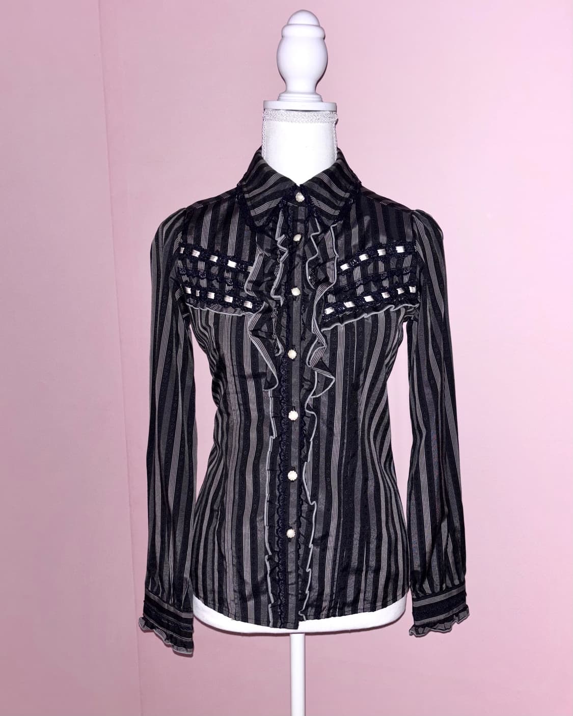 엑시즈팜 고딕 엔틱 프릴 셔츠 블라우스 블랙 상품이미지1