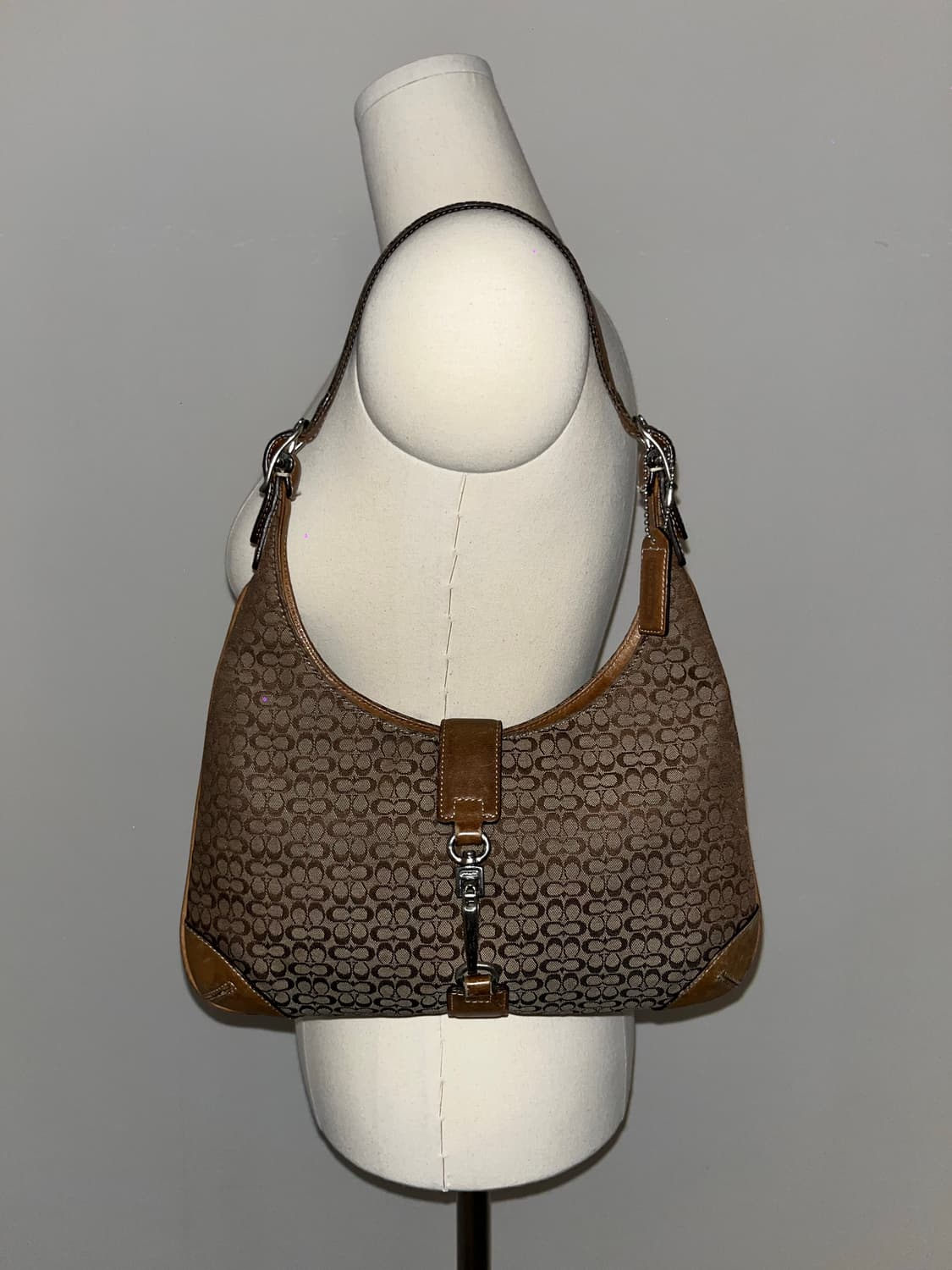 Coach Beige Mini Shoulder Bag 상품이미지1