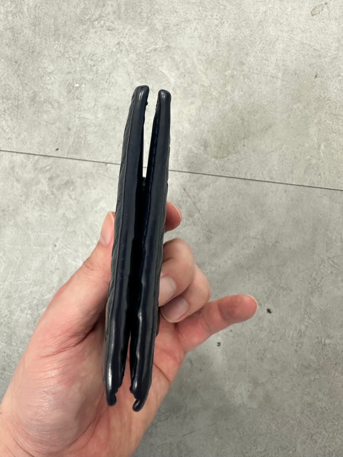 보테가 베네타 정품 인트레치아토 남성 반지갑 네이비 상태최상 오늘만급처 상품이미지6