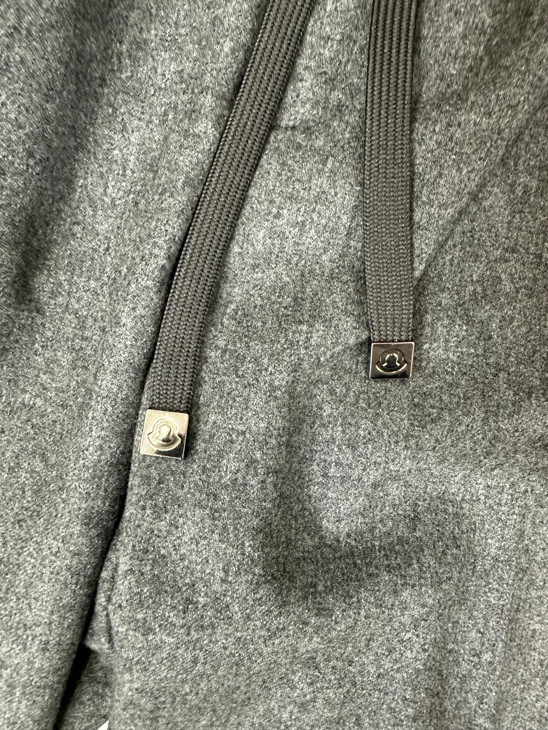 몽클레어 캐시미어 드로스트링 로고 조깅 팬츠 그레이 상품이미지7