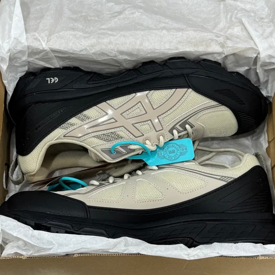 [270]아식스 젤 벤쳐 6 쉴드 블랙 페더 그레이 상품이미지2