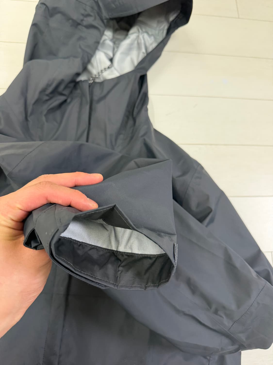 파타고니아 토렌쉘 M  사이즈 스몰더블루  상태 8.8/10  사진찍고  상품이미지3