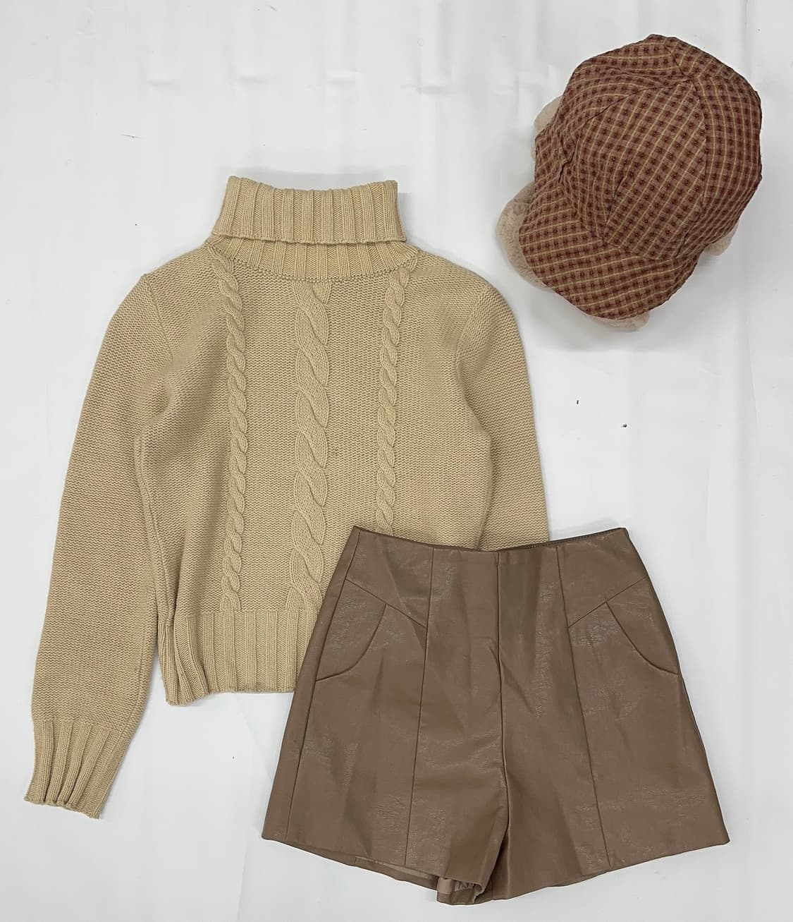 🤎라떼갸루 브라운&베이지 코디세트 🤎꽈베기 니트 레더 숏팬츠 탐정 상품이미지2