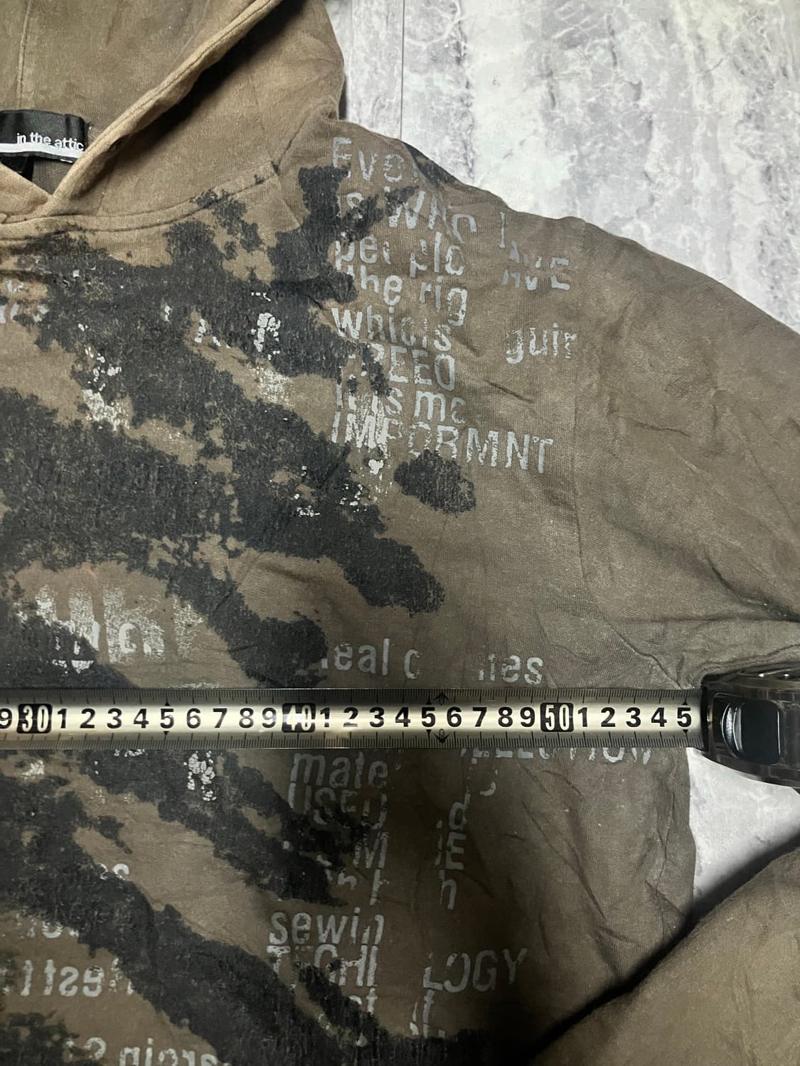 일본빈티지 Intheattic 올드스쿨락펑크시크 더티레터링 후드티셔츠 상품이미지3