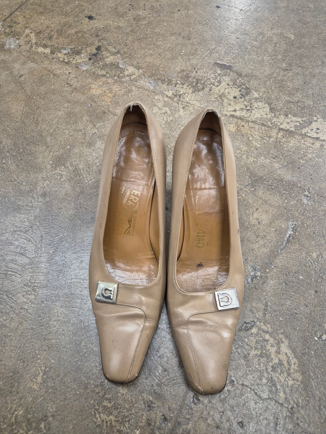 페라가모 베이지 펌프스 230 상품이미지2