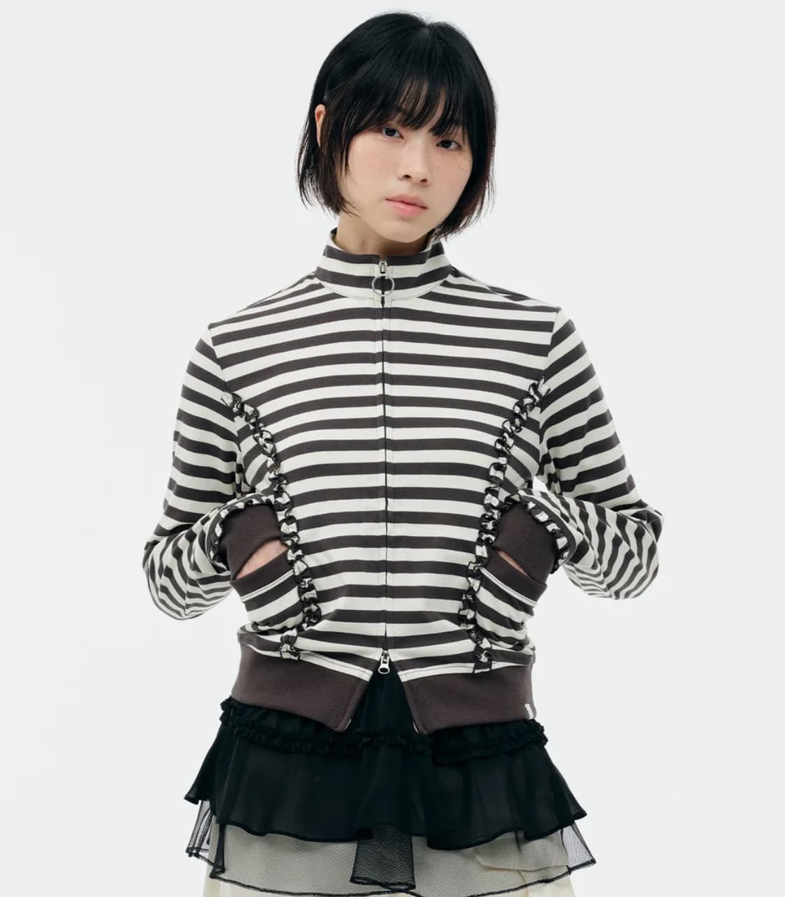 뚜오미오 스트라이프 집업 차콜  상품이미지1