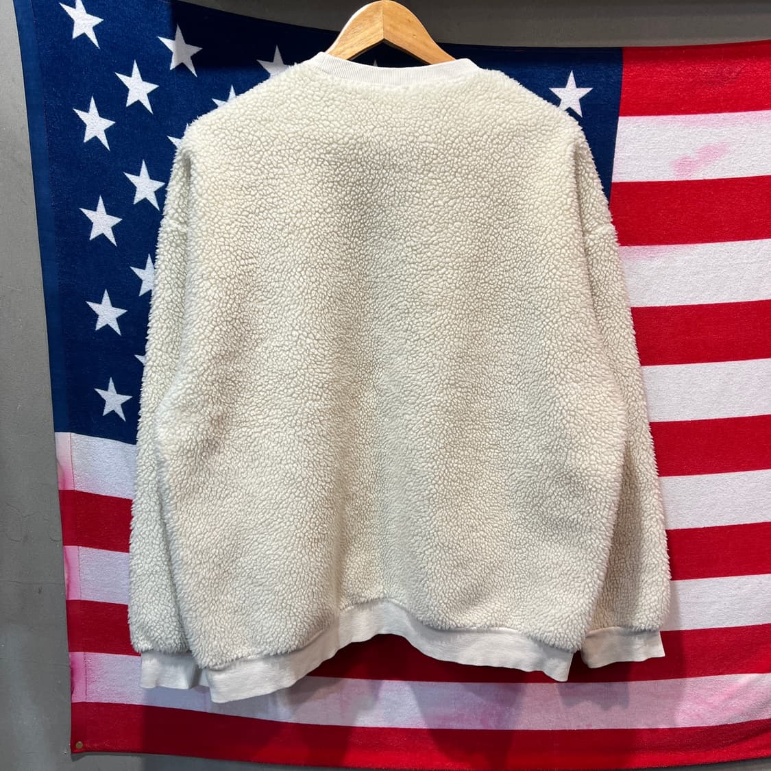 마크곤잘레스 뽀글이 맨투맨 상품이미지2