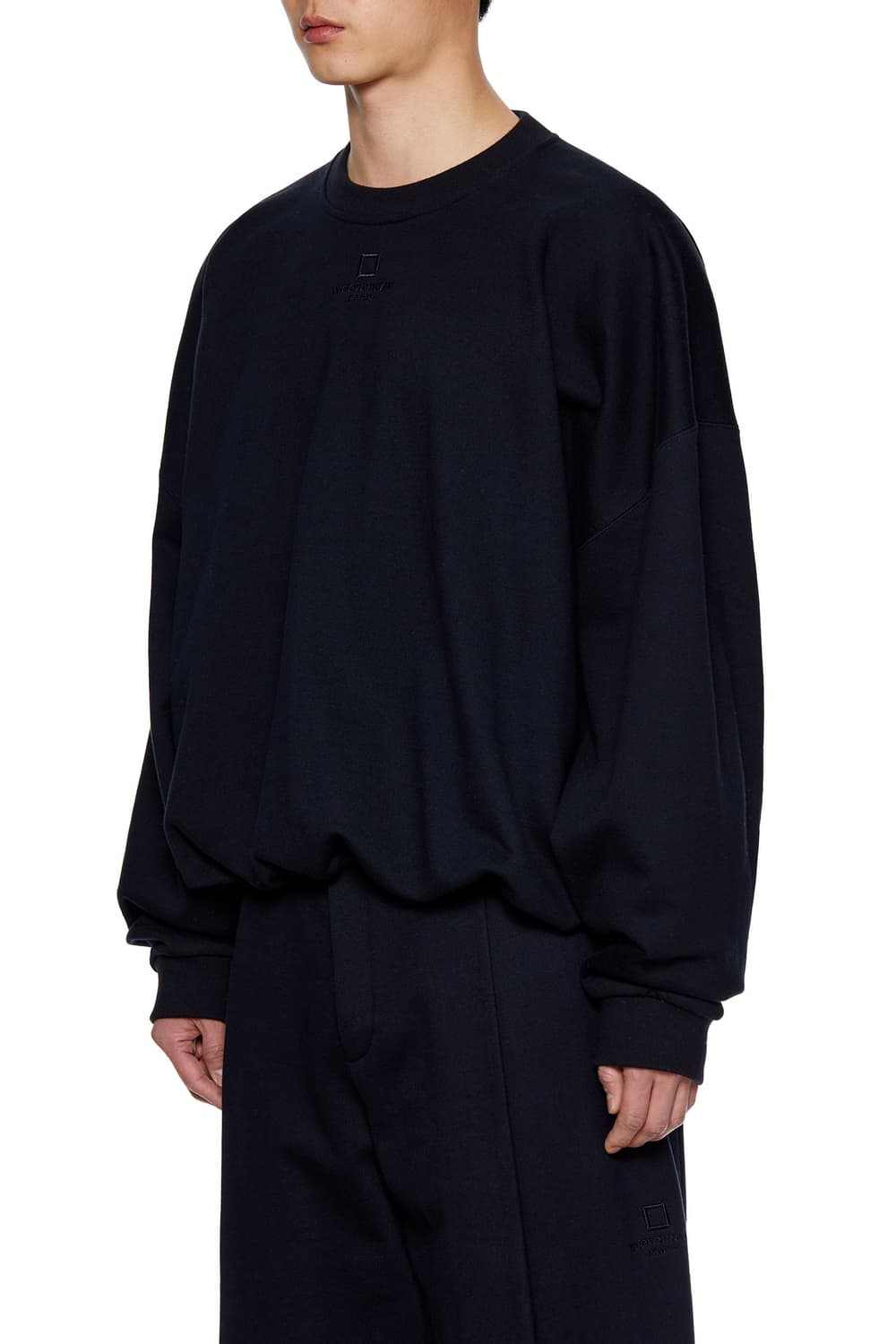 우영미 블랙 오버핏 스웨트 셔츠 48. 상품이미지5