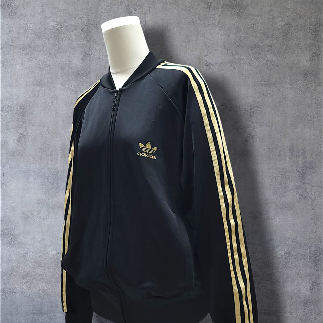 [105] 아디다스 블랙&골드라인 슈퍼스타 자켓 트랙탑 져지 상품이미지3