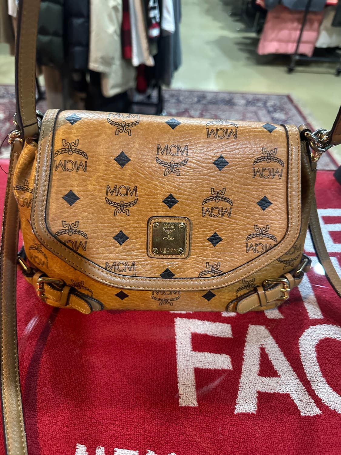MCM 비세토스 토드크로스백 상품이미지2