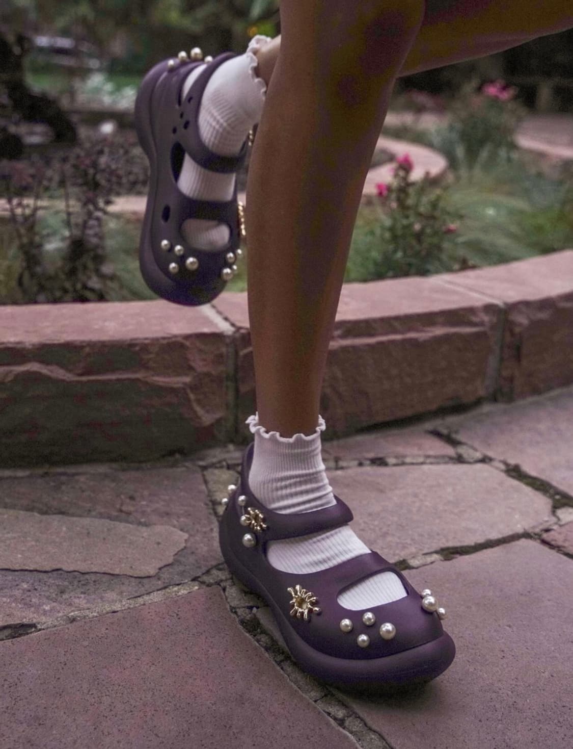 일본발매 Crocs 크록스 플랫폼 진주 메탈 샌들 샌달 시몬로샤 퍼플 상품이미지1