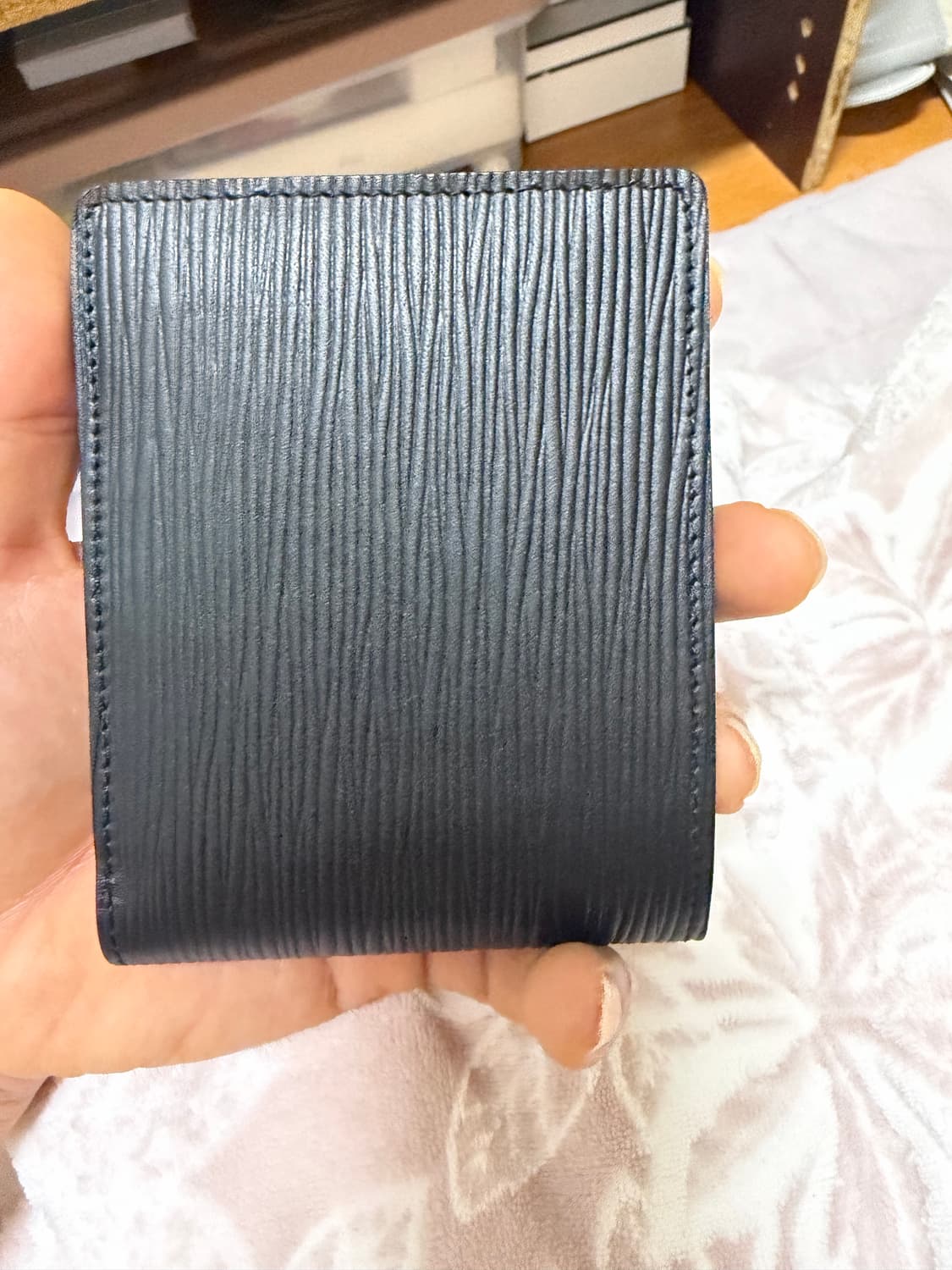 루이비통 멀티플 월릿 지갑 팝니다 상품이미지3