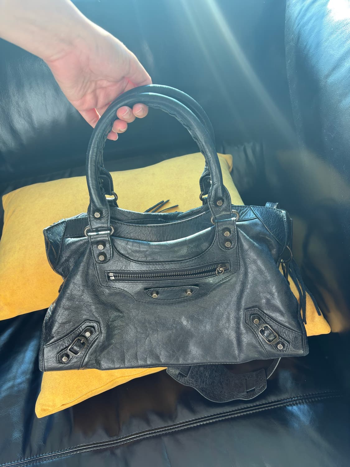 발렌시아가 모터백 시티백 숄더백 상품이미지2