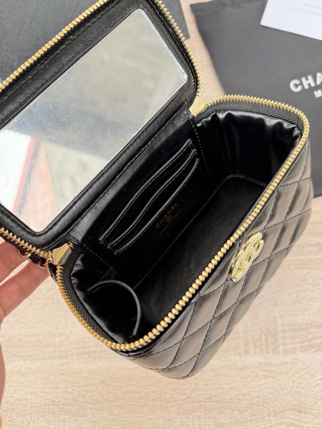 샤넬VIP 진주펄 장식 핸들 베니티백 샤넬 코스메틱  상품이미지6