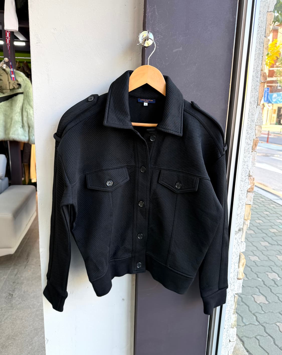 M/ 루이비통 유니폼 22AW 엠보 견장 자켓 상품이미지2