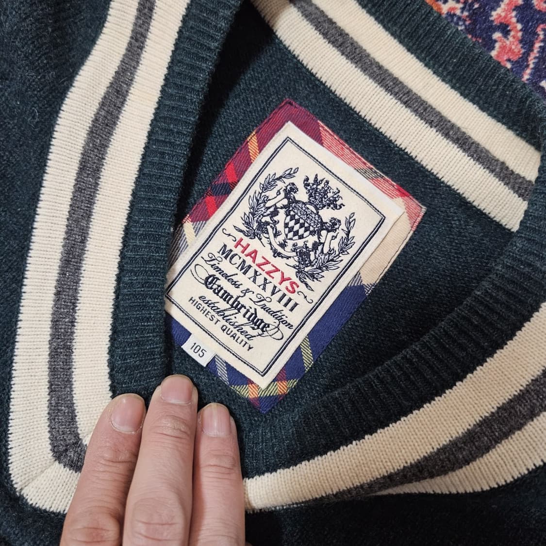 헤지스(Hazzys) Wool 100% 브이넥 니트 스웨터 상품이미지3