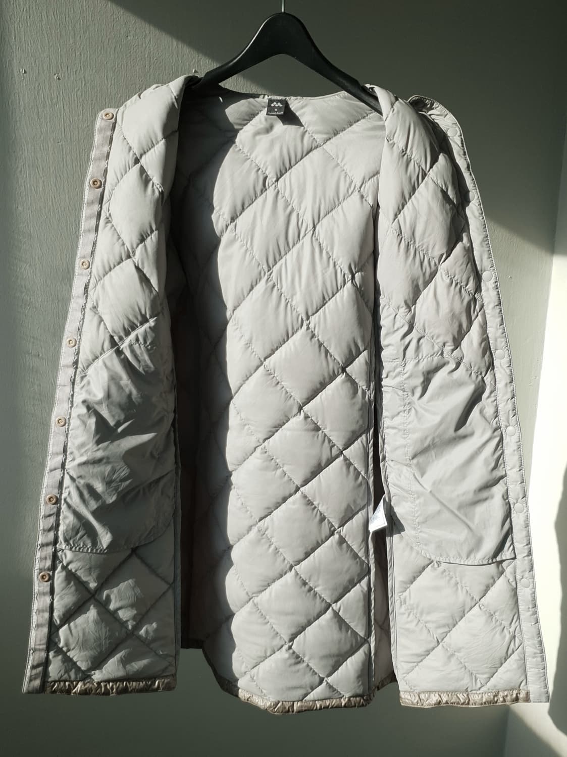 MontBell down travel coat 상품이미지9