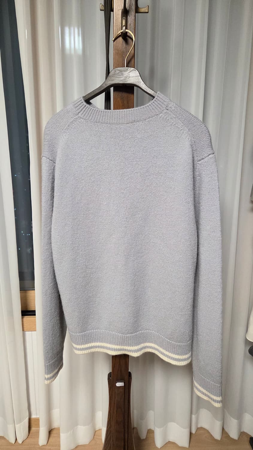 디올 니트 판매합니다. 상품이미지2