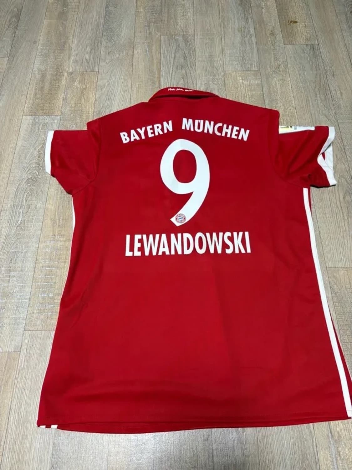 [해외L]16-17 바이에른 뮌헨 레반도프스키 홈 유니폼 팝니다 상품이미지2